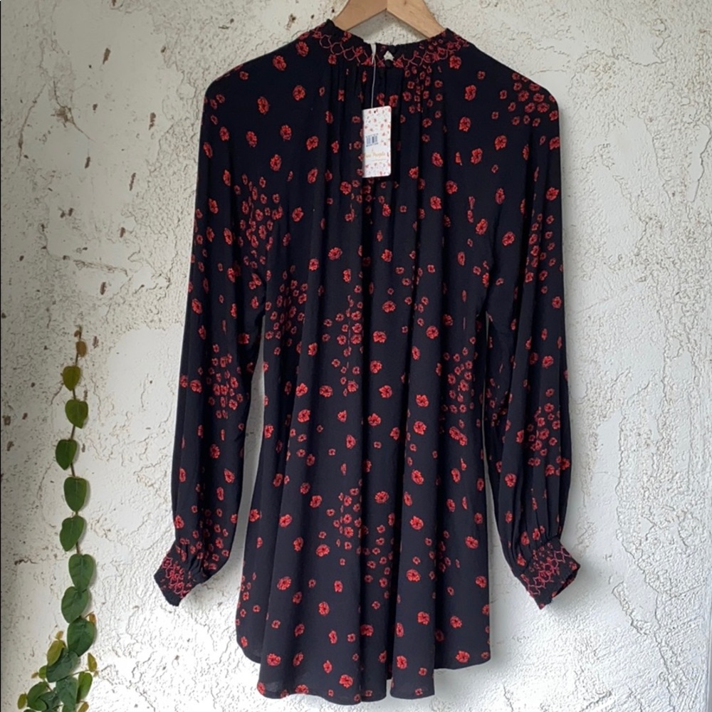 FREE PEOPLE Flower in Her Hair Tunic Top Small Boho Floral Smocked Flowy Blouse - Picture 8 of 8